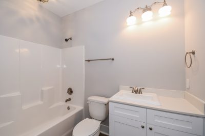 013 Bathroom ET51188