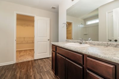 009 Main Bathroom ET51216