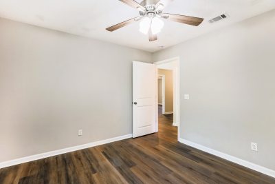 011 photo bedroom 15255252