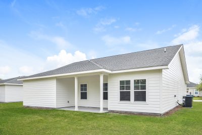 014 photo rear view 12579889