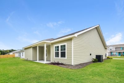 013 photo rear view 12849531