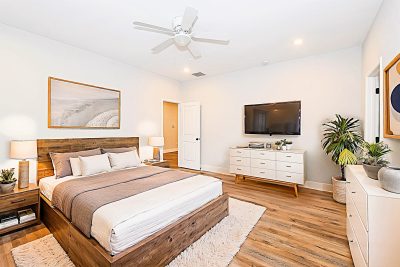 002 photo vs main bedroom 14979014