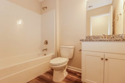 013 photo bathroom 12002723