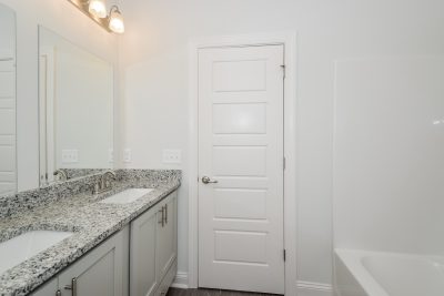 010 photo main bathroom 12802056