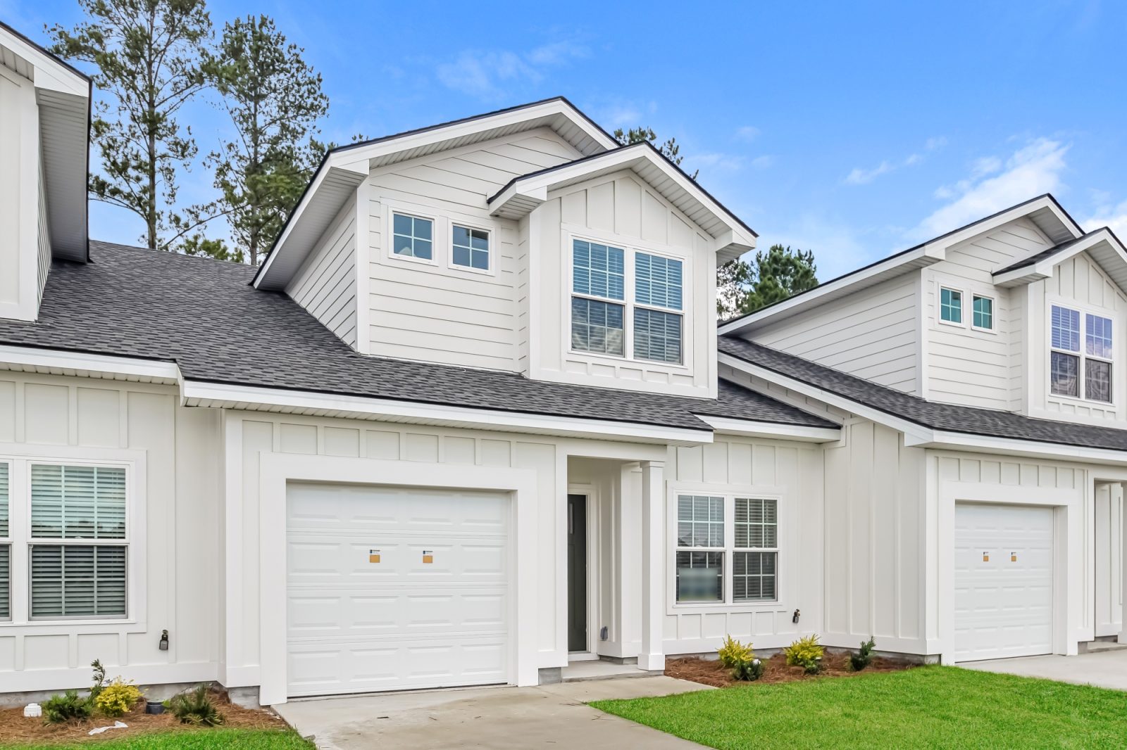 000 Front View ETWP050