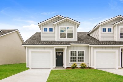 014 Front View 13886405
