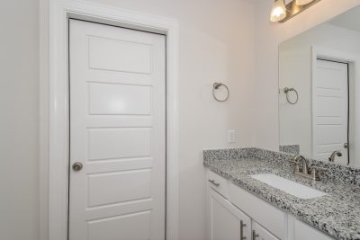 010 photo bathroom 12809551