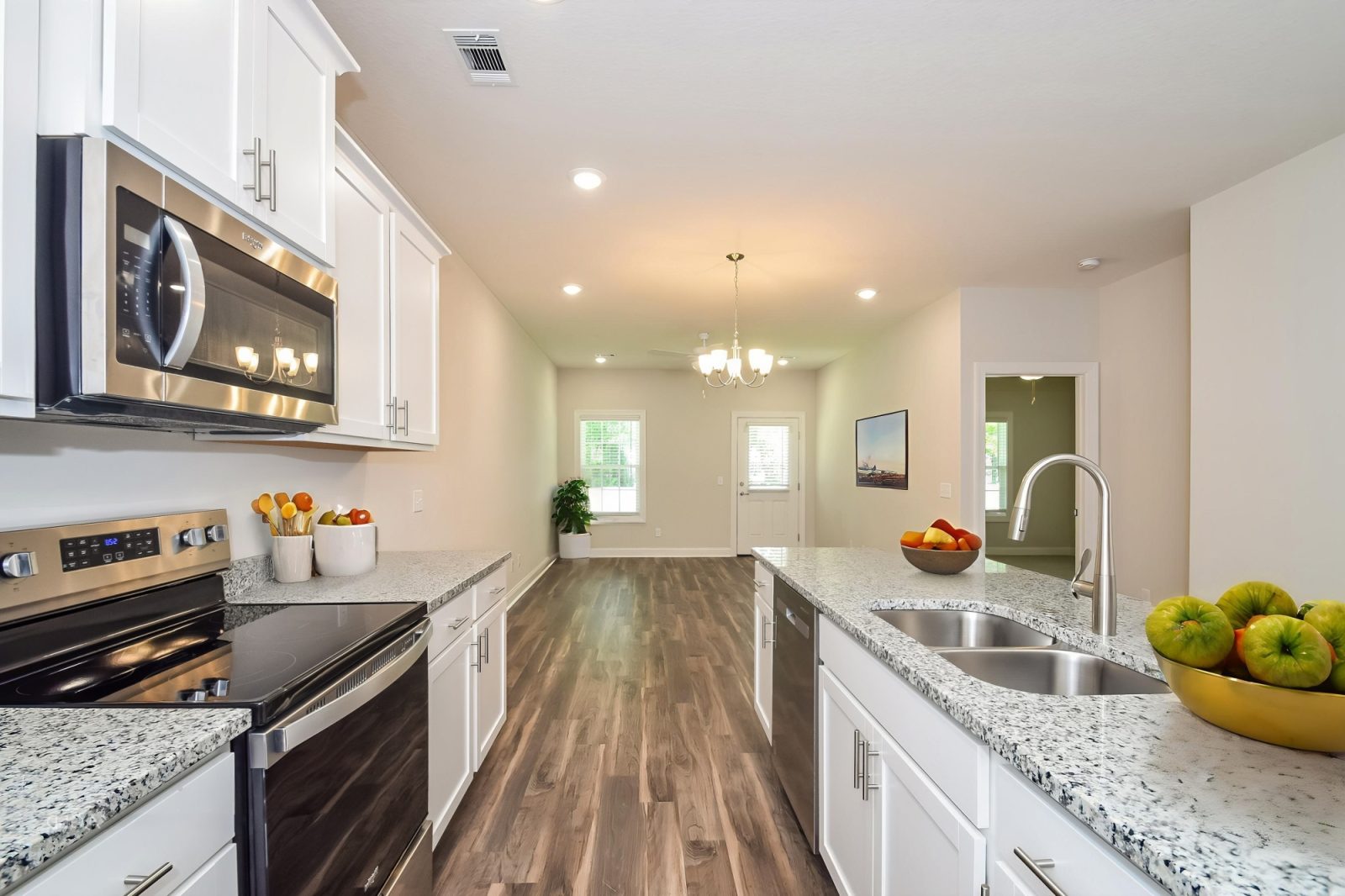 001 photo kitchen 14663761