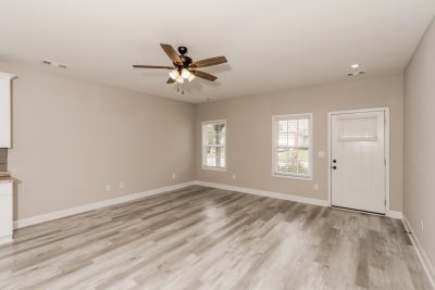 005 Living Room ET61204