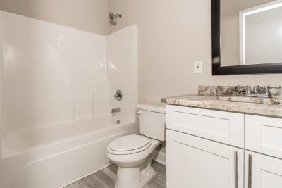 012 Bathroom ET61204