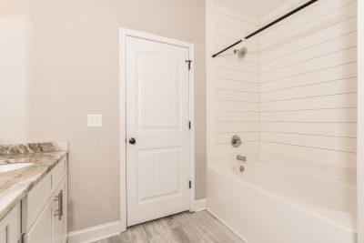 013 Bathroom ET61204