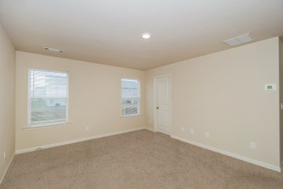 007 photo main bedroom 12579524