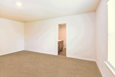 010 011 photo main bedroom 11285603 2