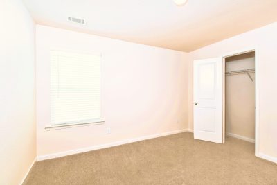 012 017 photo bedroom 11285607 2