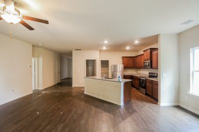 003 Living Room ET41078