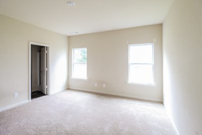 006 Main Bedroom ET41078