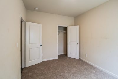 009 Bedroom ET41078