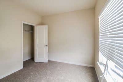 012 Bedroom ET41078