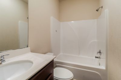 014 Bathroom ET41078