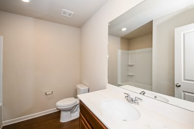 013 Bathroom ET41098