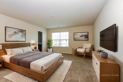 003 photo vs main bedroom 15182862