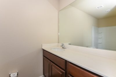 010 photo main bathroom 11986595