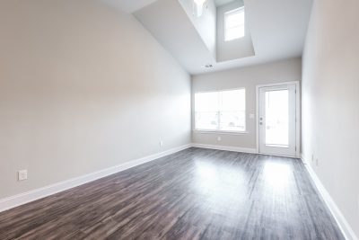 002 Living Room ET43003