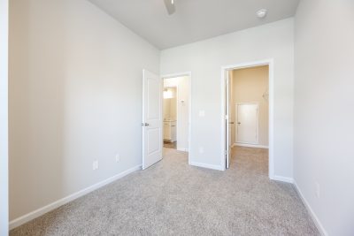 011 photo main bedroom 10384566