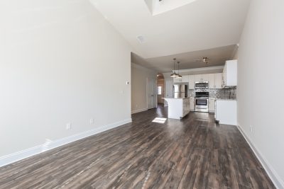 004 Living Room ET43010
