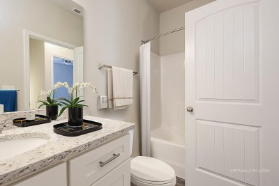 014 VS Main Bathroom ET43011