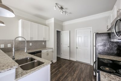 006 Kitchen ET43021