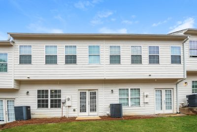 027 photo rear view 15145845