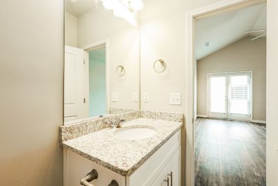 016 photo main bathroom 14604761