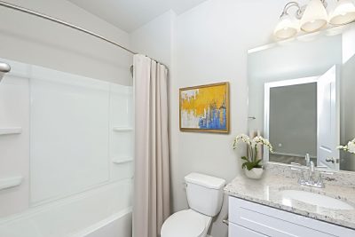 004 photo bathroom 14670225