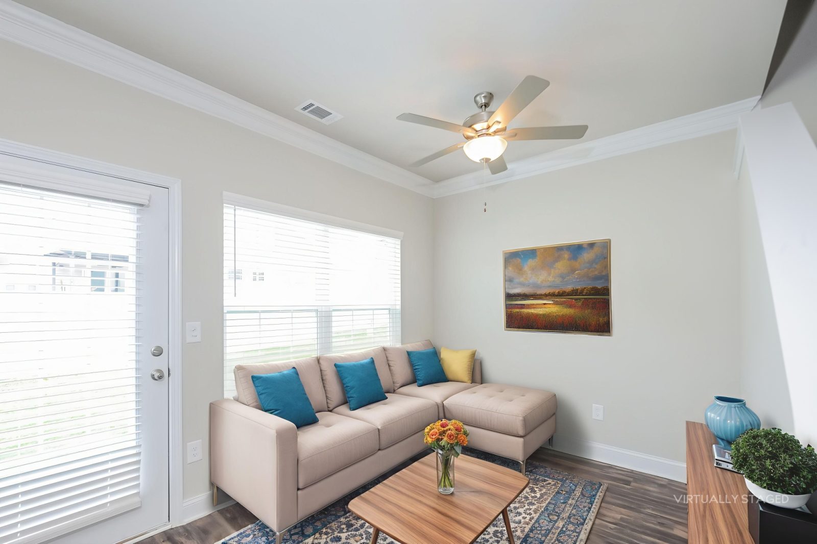 001 photo living room 14670224