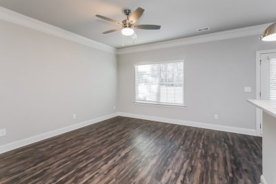 003 Living Room ET43041