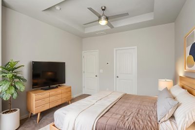 003 photo vs main bedroom 15184549