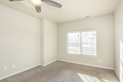 011 Bedroom ET43042