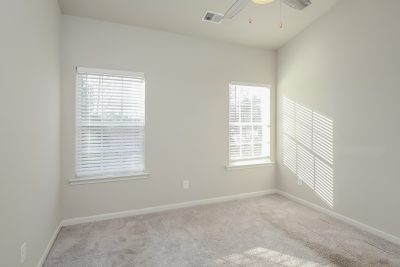 011 Bedroom ET43044