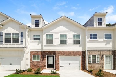 014 photo front view 12977325