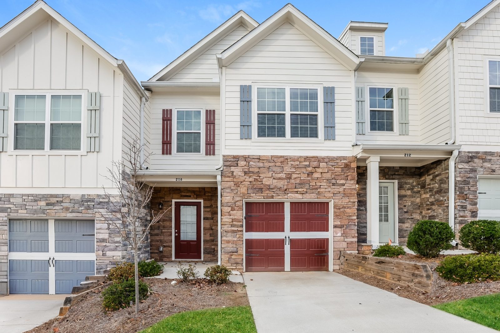 000 photo front view 14973761