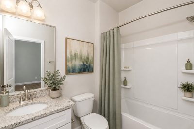 004 photo bathroom 14670225 2
