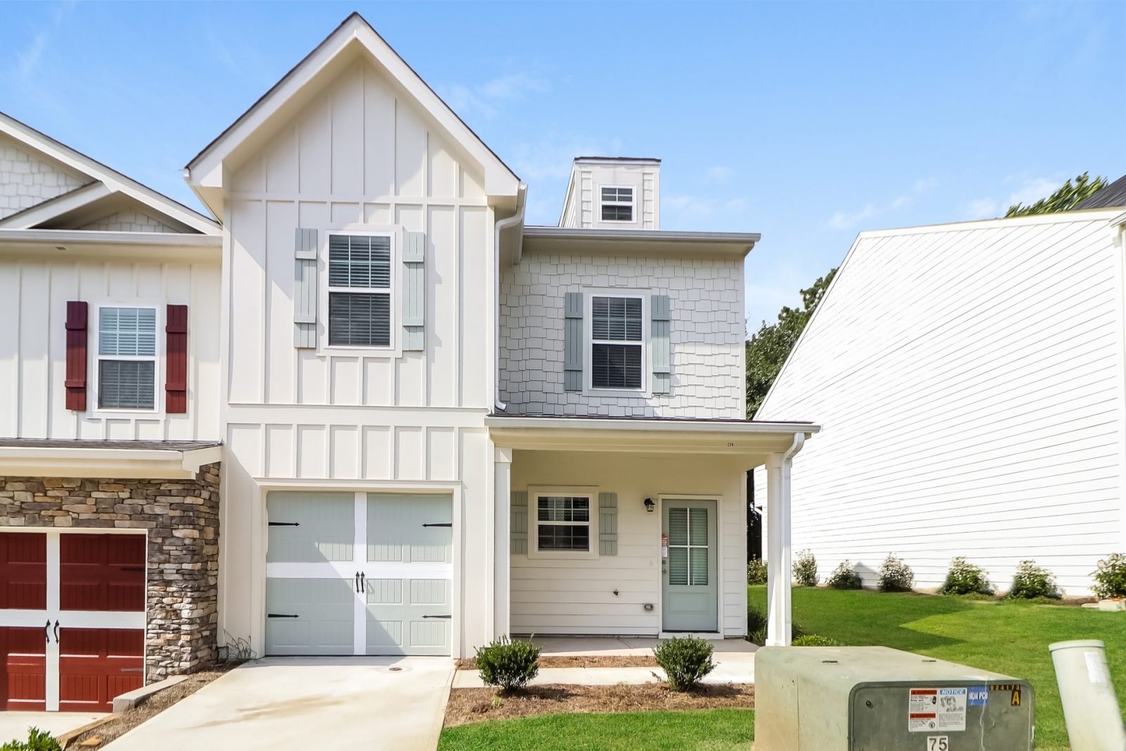 000 photo front view 13955509