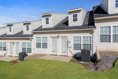 014 photo rear view 10385593