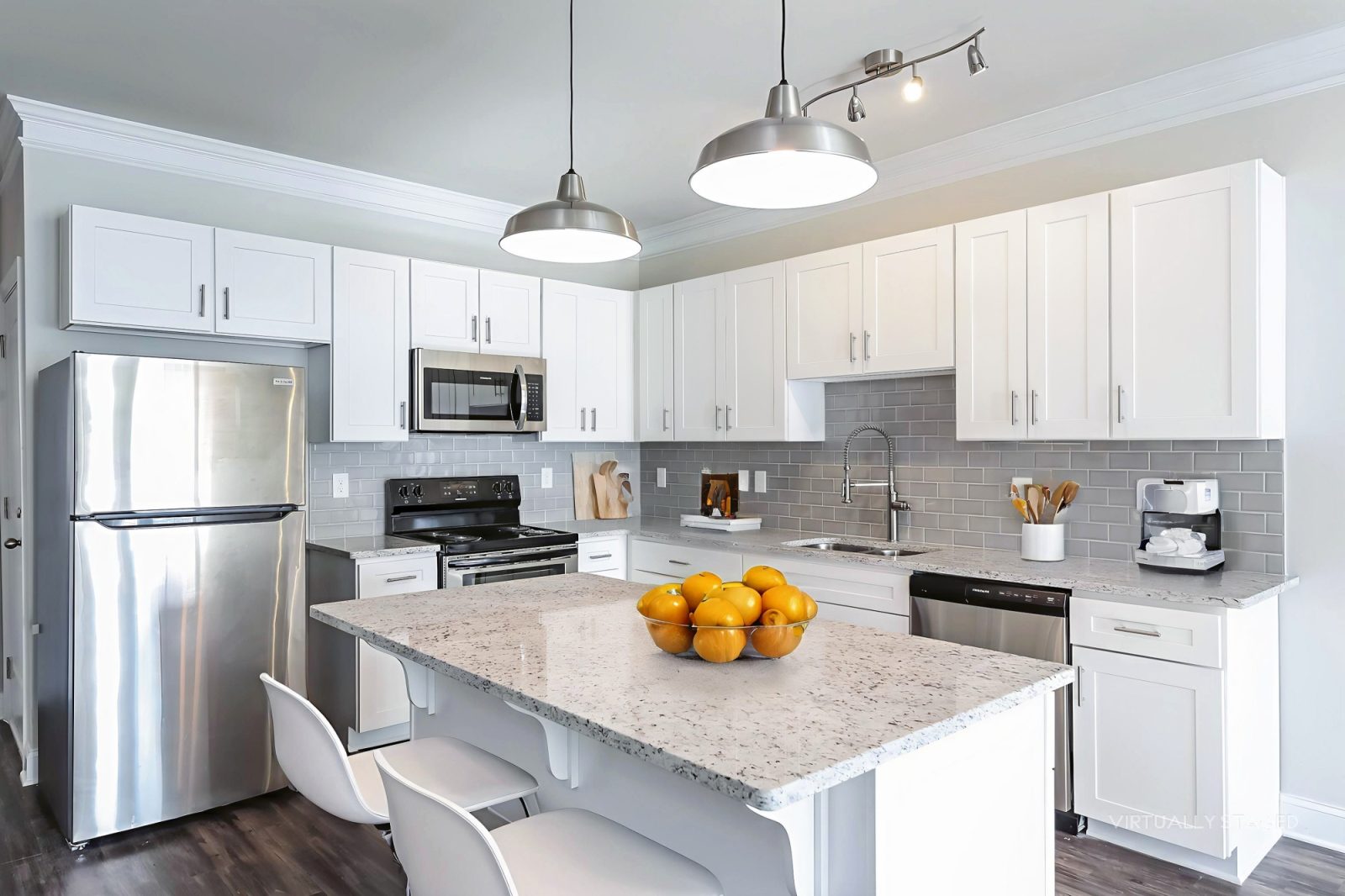 001 008 photo vs kitchen 14726021