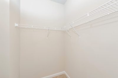 010 photo walk in closet 13276549