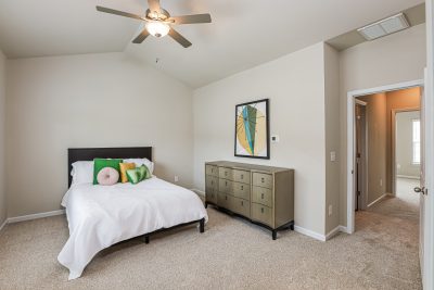 007 photo main bedroom 14604823