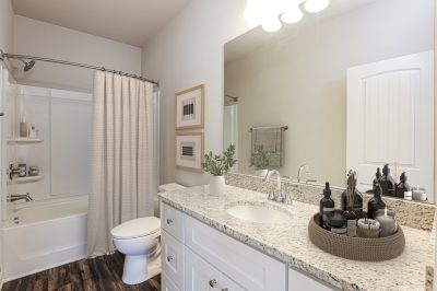 011 photo bathroom 14612093