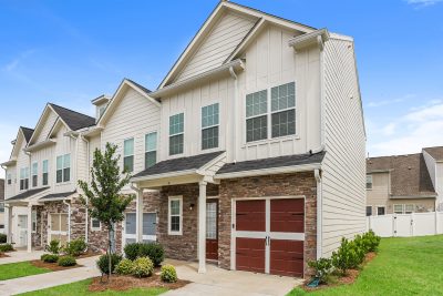 012 photo front view 14612197