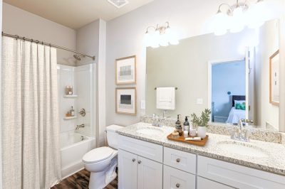 004 photo bathroom 14612089